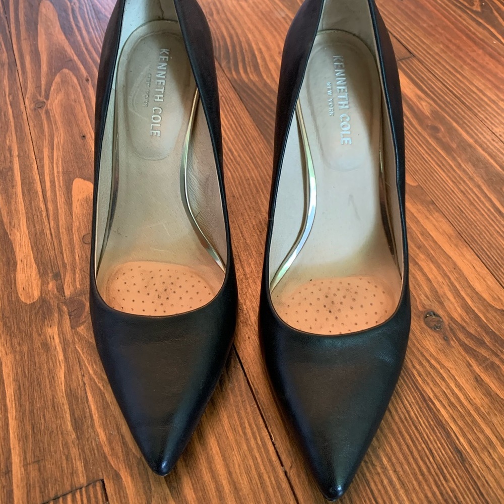 Kenneth Cole Black Heels